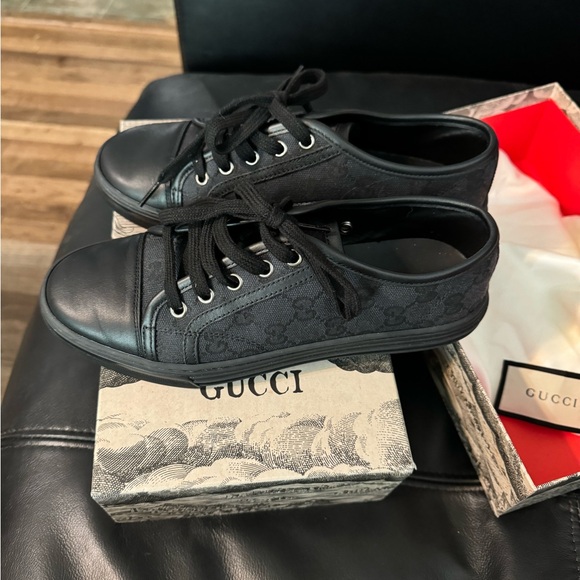 Gucci Women's GG Monogram Low-Top Sneakers EU 37, US 7 - Picture 9 of 10